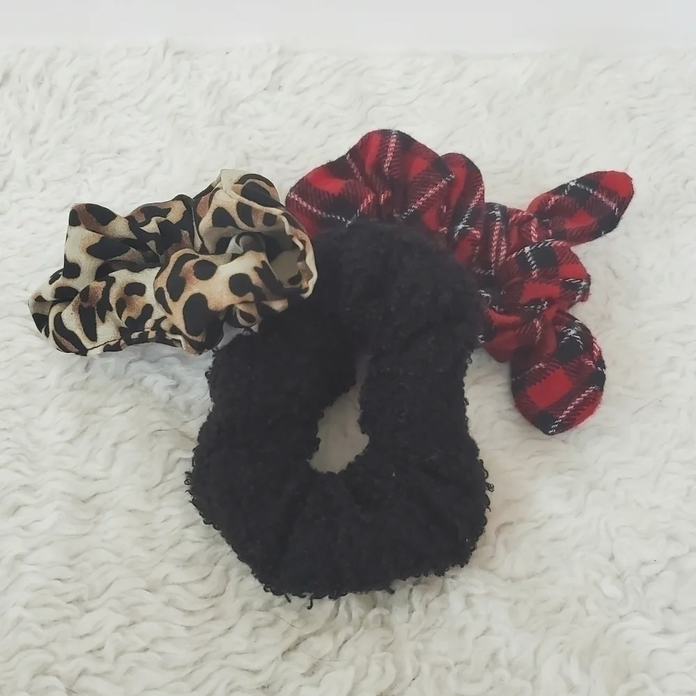3 Pack Black Fuzzy Brown Black Leopard Red Plaid Bow Scrunchie Set NWT